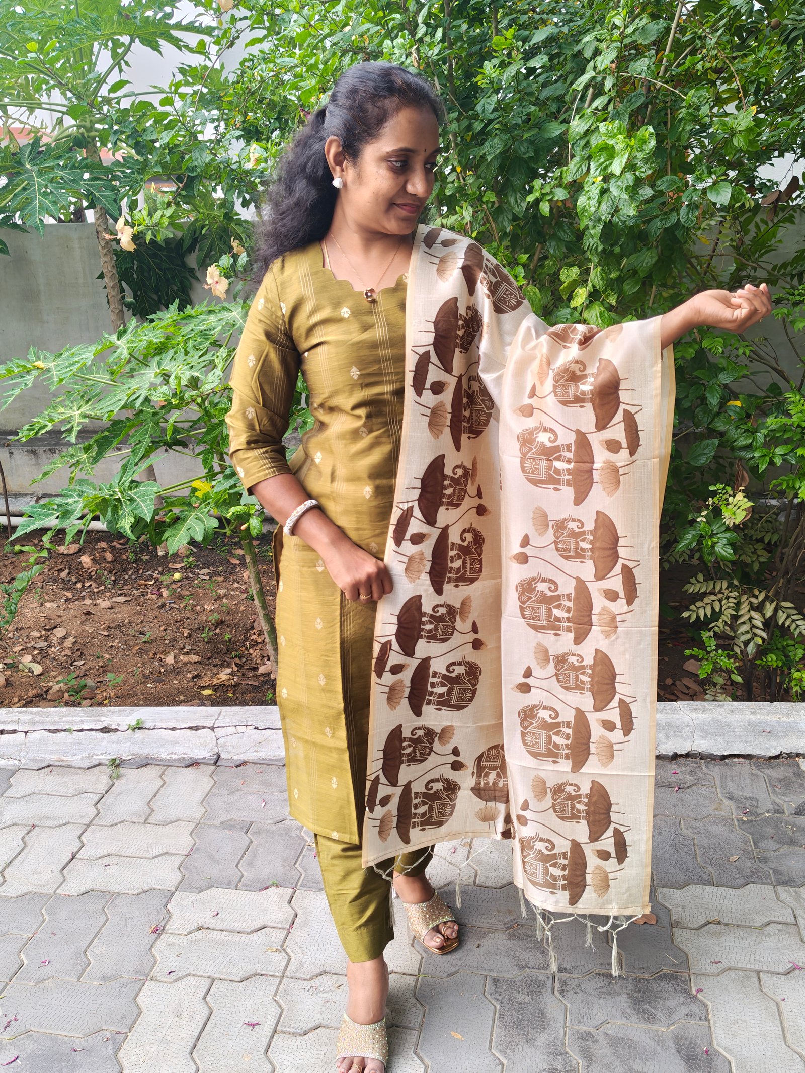 3 Pcs Rawsilk Kurti Set